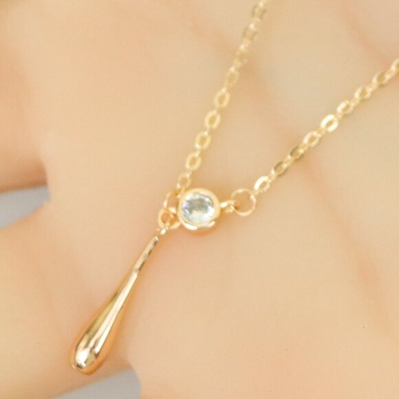 "Minimalist Rose Gold Plated Necklace with Crystal Drop, XPNL0148 - Picture 1 of 13